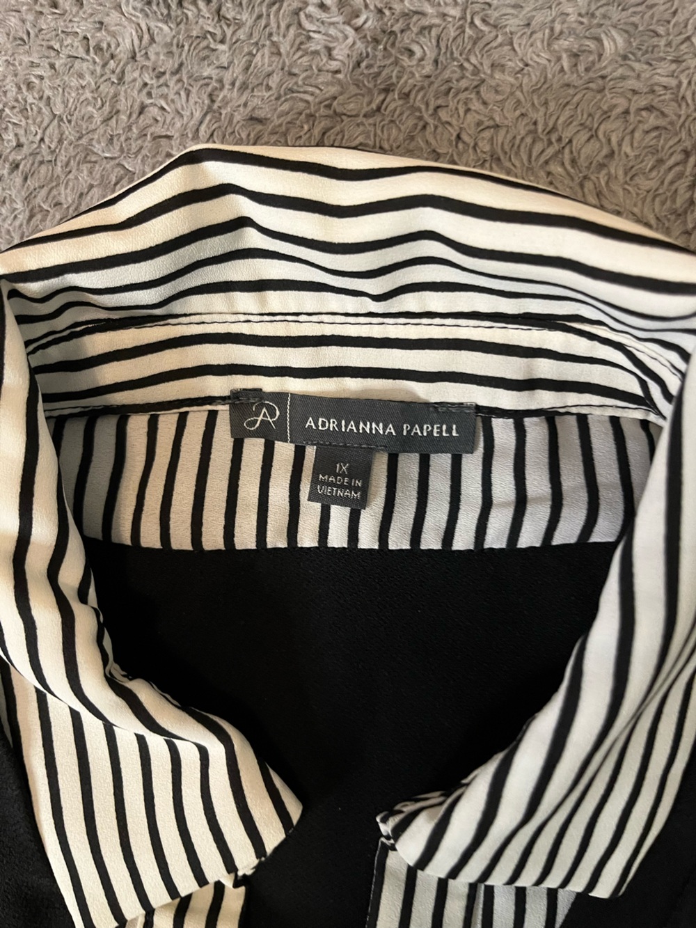 Adrianna Papell Black Layered-Look Short Sleeve Shirt White Pinstriped Collar - Picture 3 of 7
